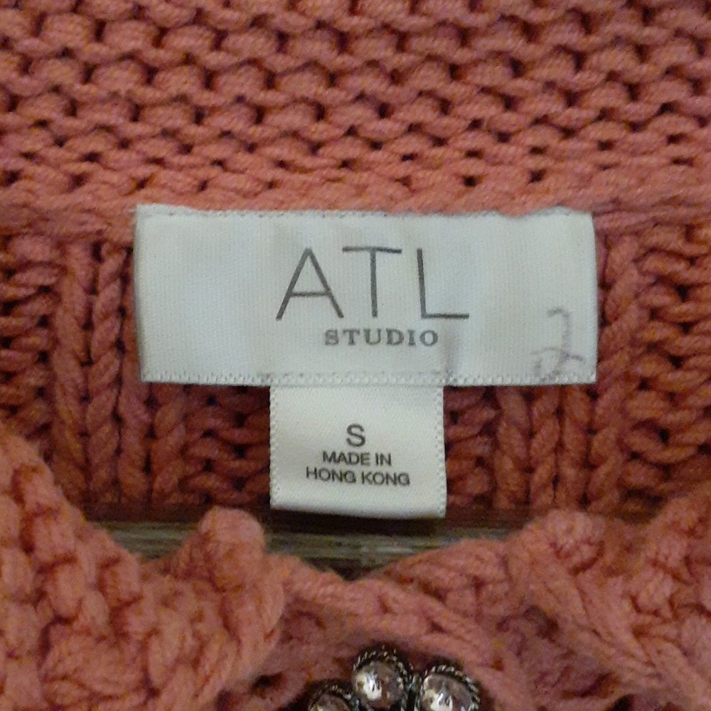 Sweater - Picture 3 of 4